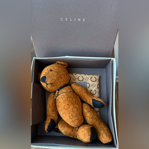 🎁Celine Triomphe Teddy Bear Gift Set with Scarf & Gold Charm (Boxed Collectible) - Picture 2 of 12